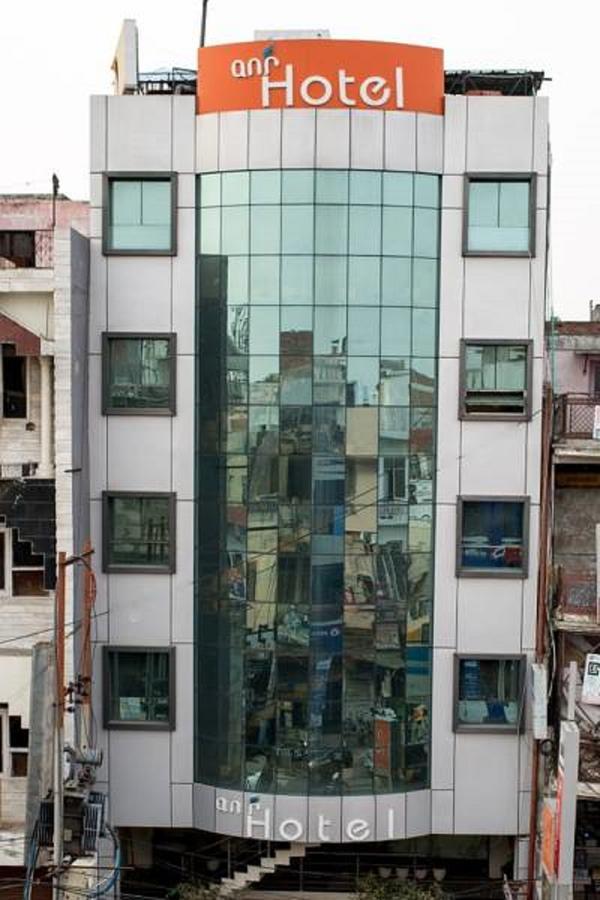 ANR Hotels Lucknow Buitenkant foto