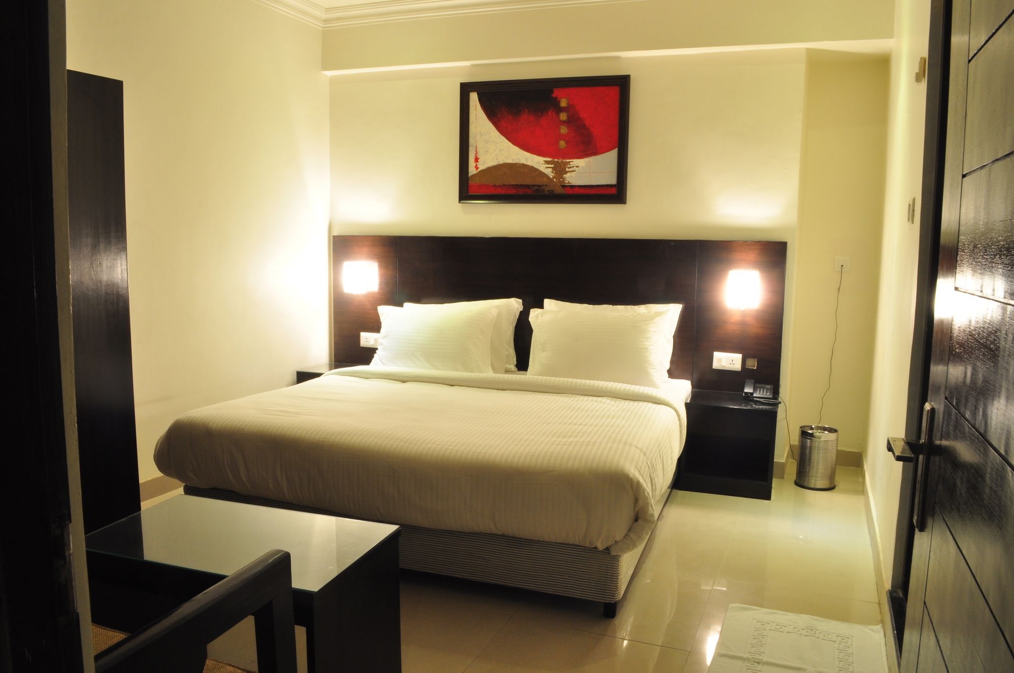 ANR Hotels Lucknow Buitenkant foto